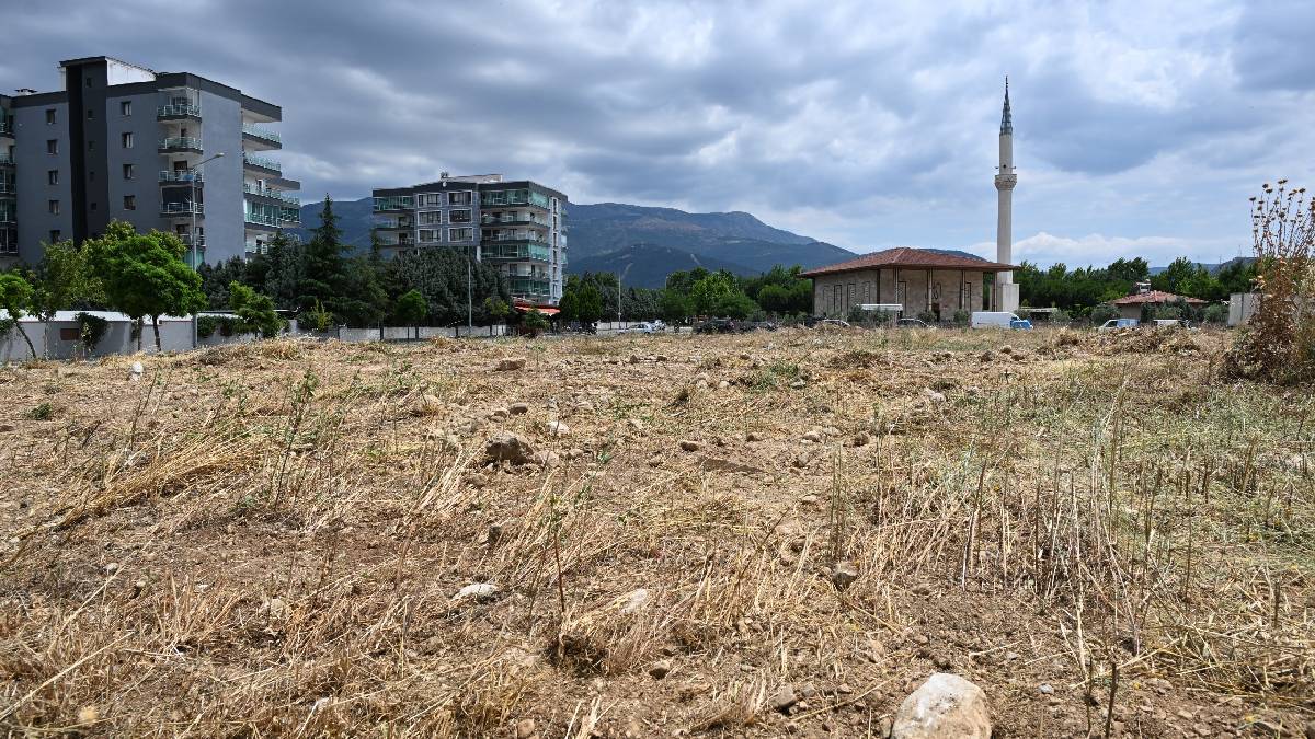 Manisa’da çevre estetiği ve toplum sağlığı için yoğun mesai