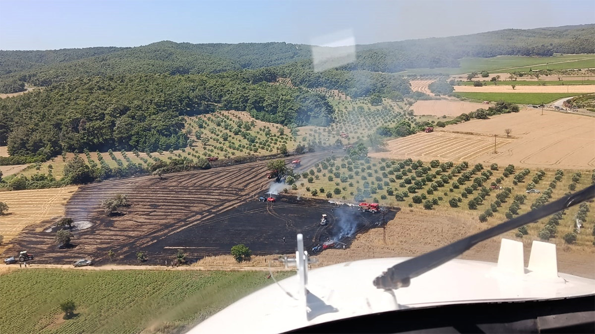 Çanakkale'de tarım arazilerinde yangın! Havadan ve karadan müdahale edildi
