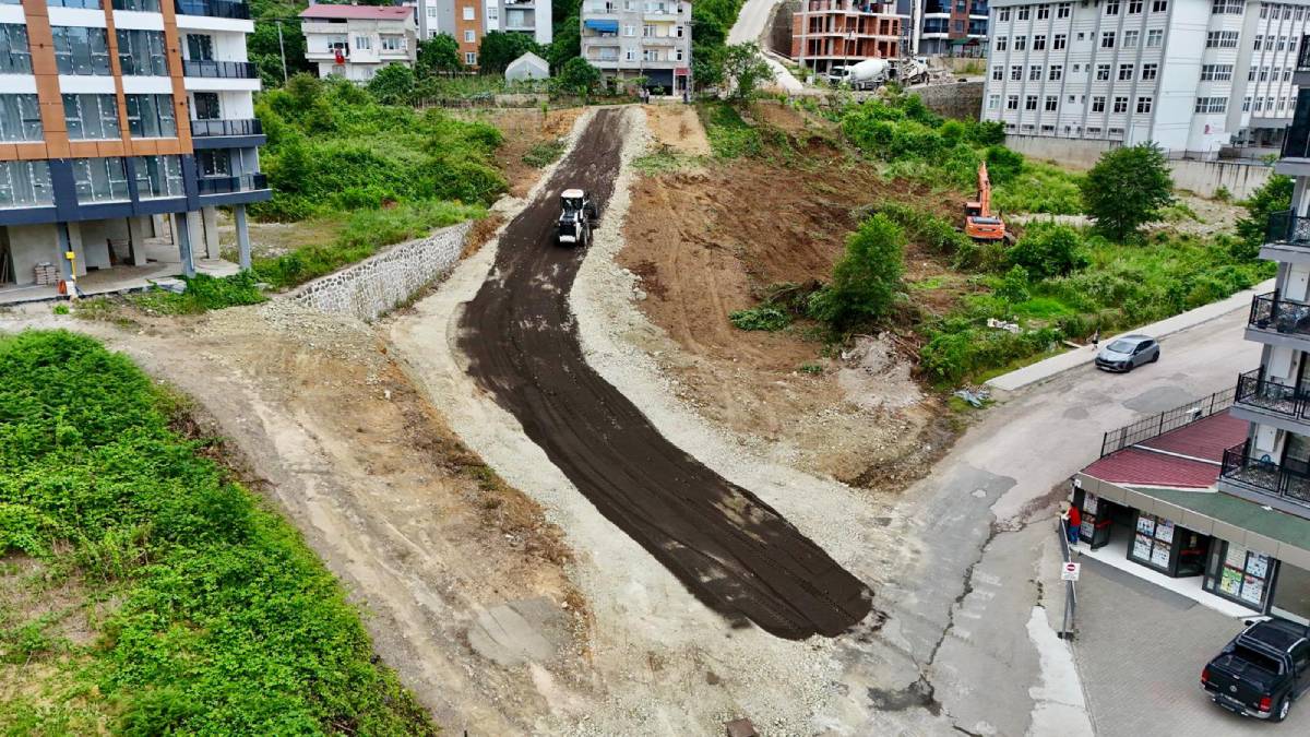Giresun Belediyesi ekiplerinden kent genelinde yoğun mesai