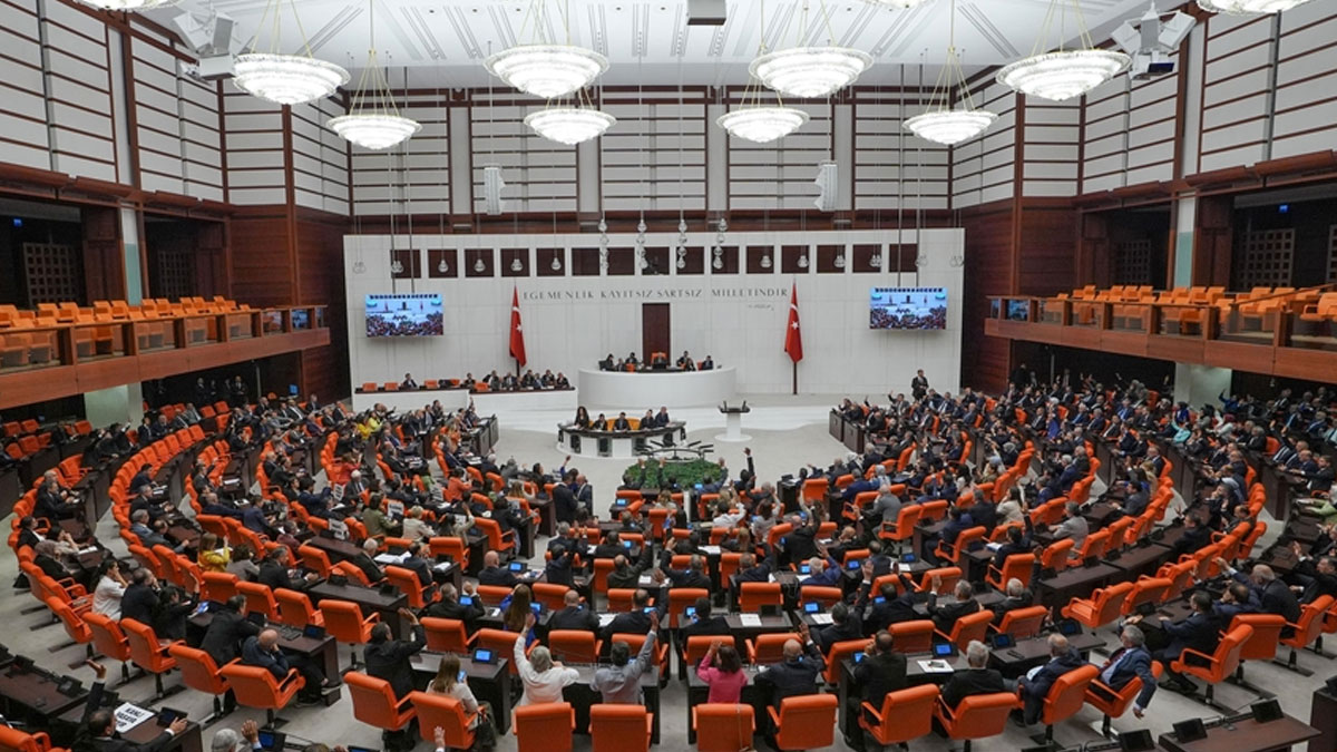 İçtüzük gerekçe gösterildi: Muhalefetin öğretmenler için komisyon çağrısı reddedildi
