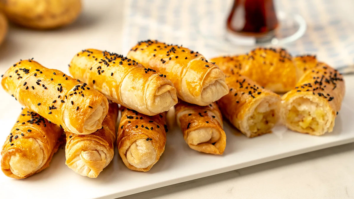 El açması tadında çıtır börek nasıl yapılır? İşte püf noktalarıyla çıtır börek tarifi