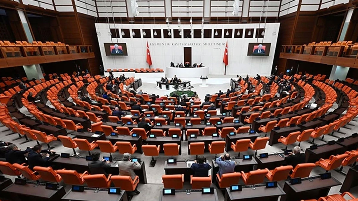 Emniyet ve basına ilişkin yeni düzenlemeler Meclis'ten geçti