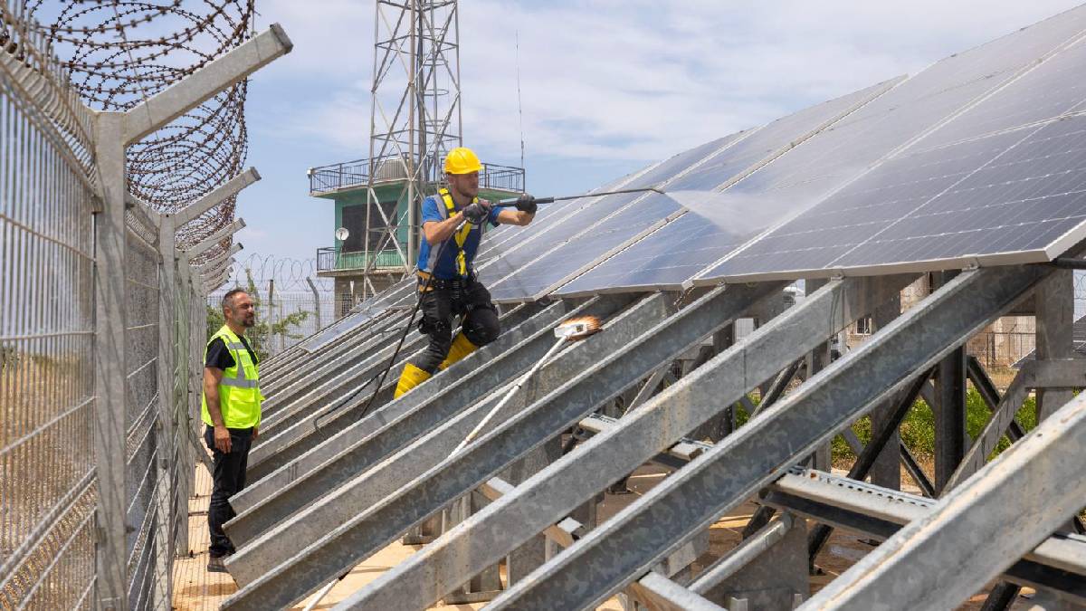 İzmir’in kritik haberleşme altyapısına güneş enerjili güvence