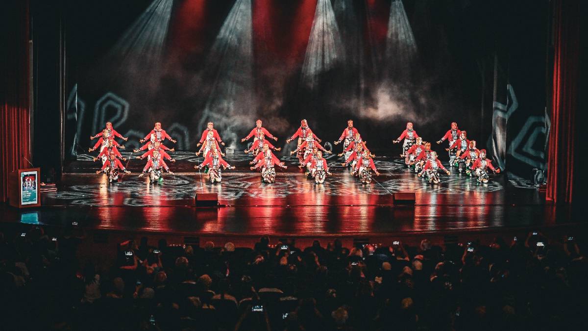 Karagöz Halk Dansları’ndan muhteşem final