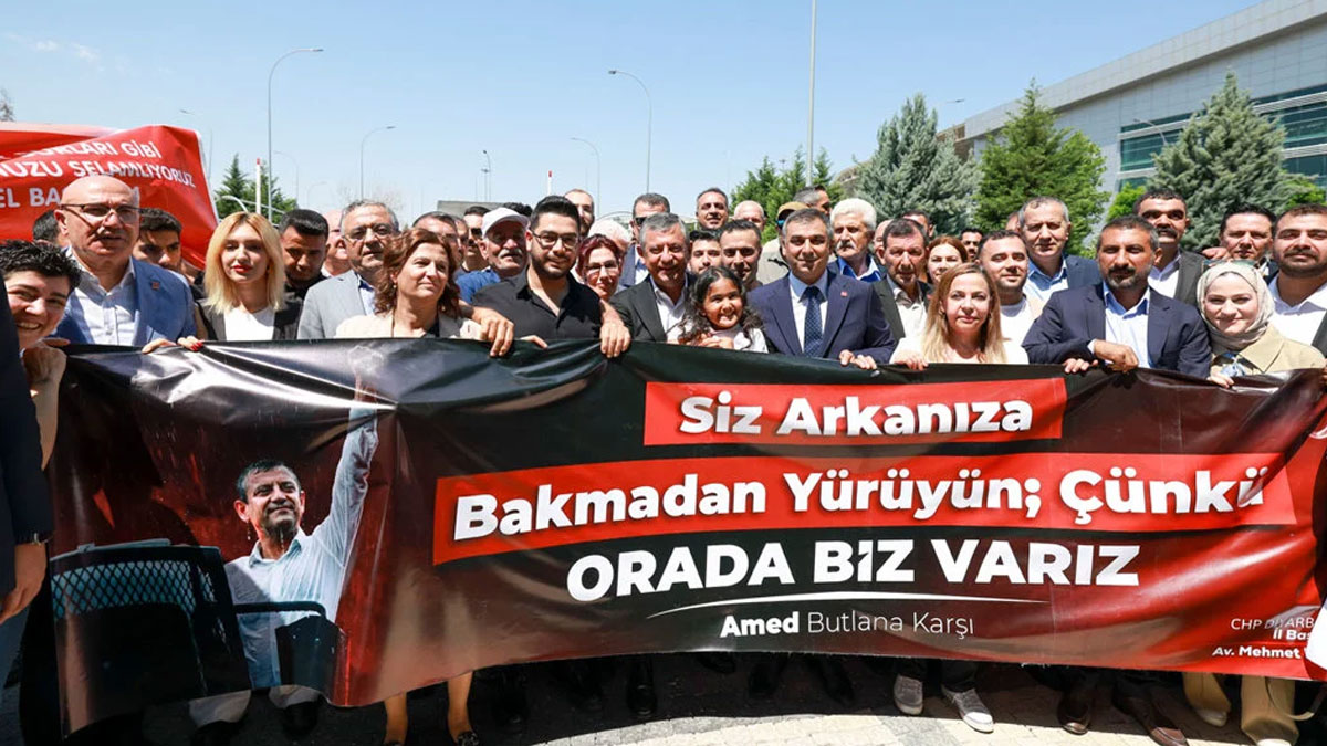 Özel yeni partiyle ilgili net mesajı Diyarbakır’da verdi: Biz yola koyulduk