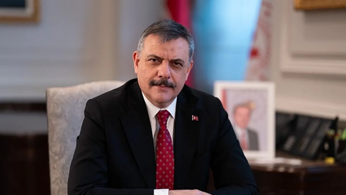 Milyonlarca sürücüye rahat nefes aldıracak iddia: Araç içi telefon tutucu, kamera ve ses sistemi muamması bitti mi