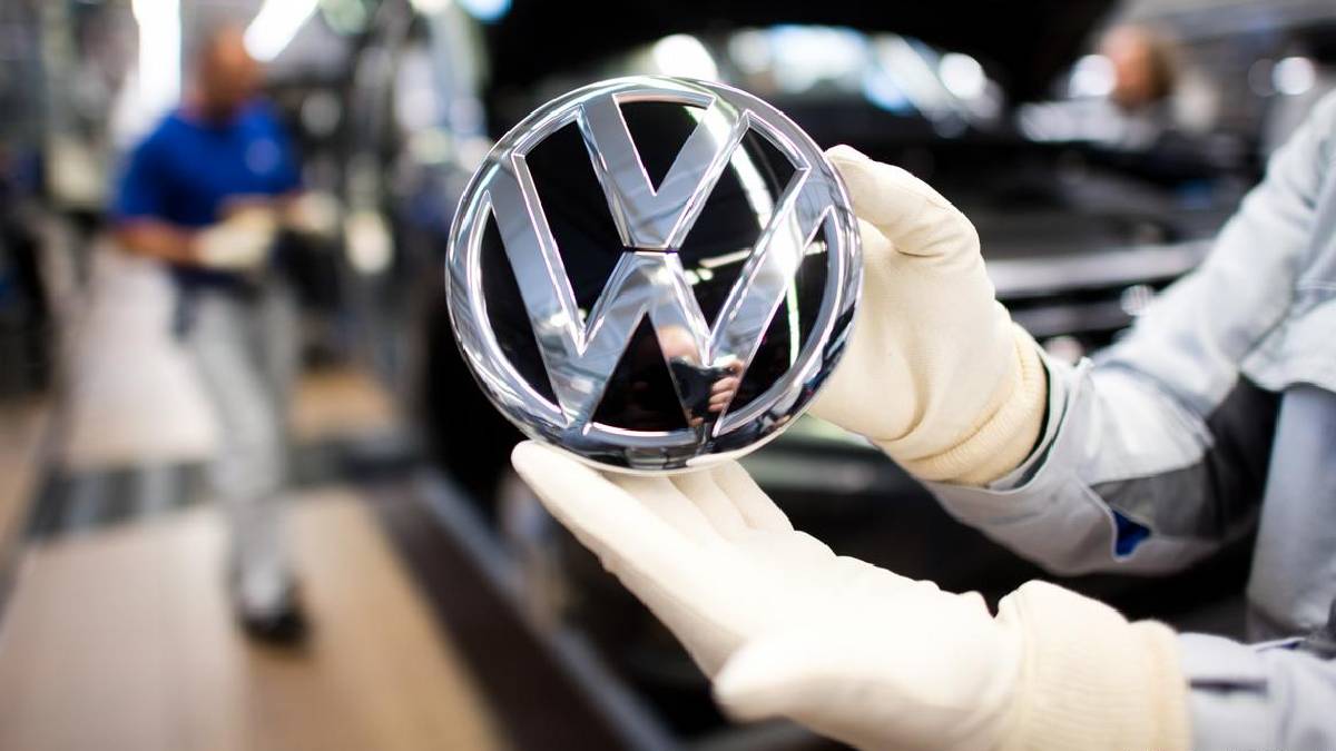 Volkswagen tarihi küçülmeye gidiyor! 100.000 işçinin çıkarılması gündemde