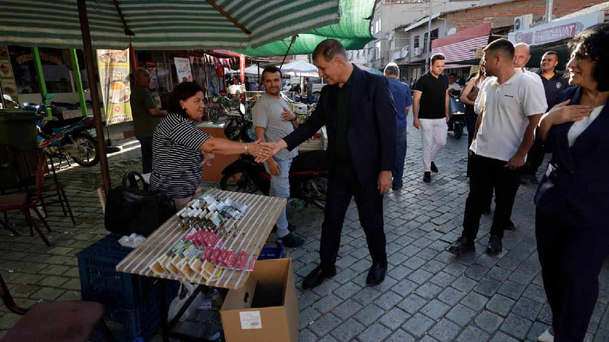 Başkan Tugay Kınık'ta muharrem lokmasını paylaştı