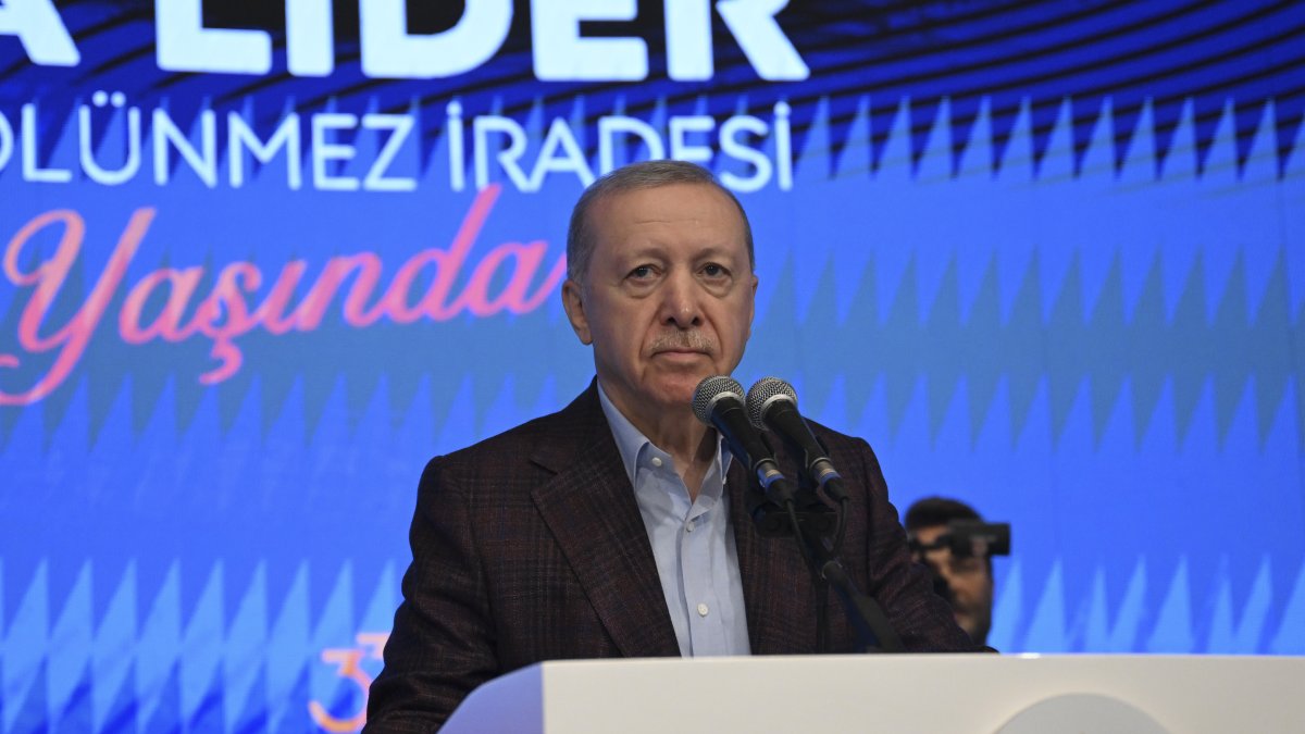 Erdoğan: CHP içindeki iç savaşın tarafı değiliz