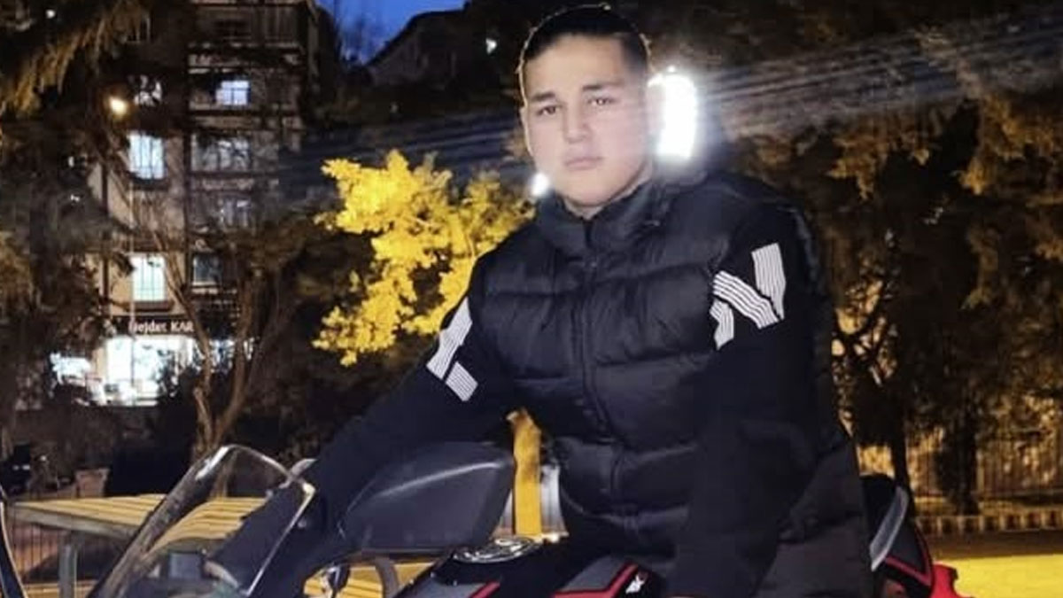 Karne günü bıçaklanan liseli Çağlar yaşamını yitirdi