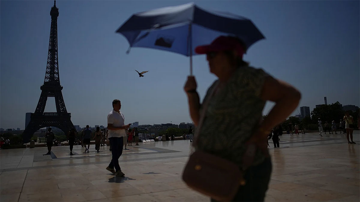 Paris'te aşırı sıcaklar nedeniyle 1 günde 109 kişi yaşamını yitirdi