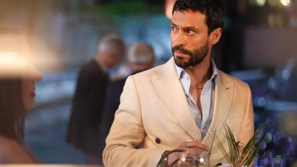 Ekin Koç'un 'Muhtemel Aşk' dizisinden ayrılacağı iddiaları: Kadir karakterinin akıbeti belli oldu