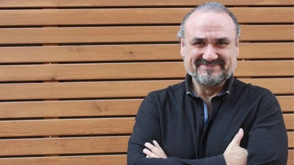 Ünlü Tenor Hakan Aysev 7. kez dünya evine girdi: Çağrı Özsaatçılar ile sade bir törenle evlendi
