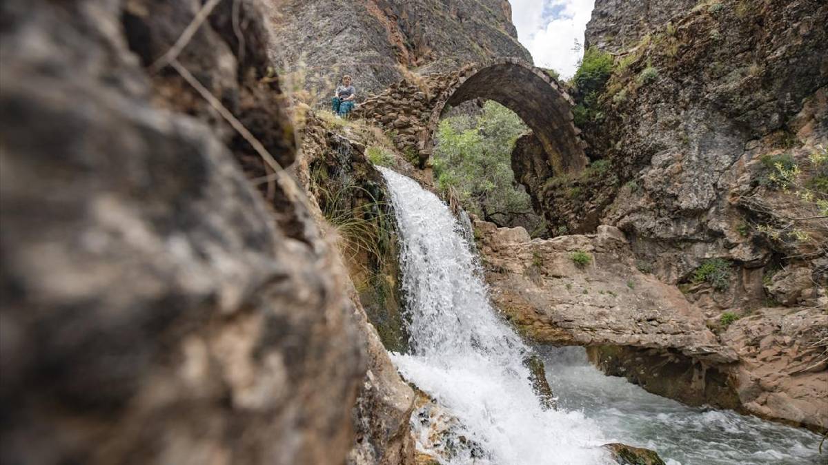 El değmemiş doğasını ilk günkü gibi koruyor! Tunceli’nin Rabat Vadisi yazın turist çekiyor