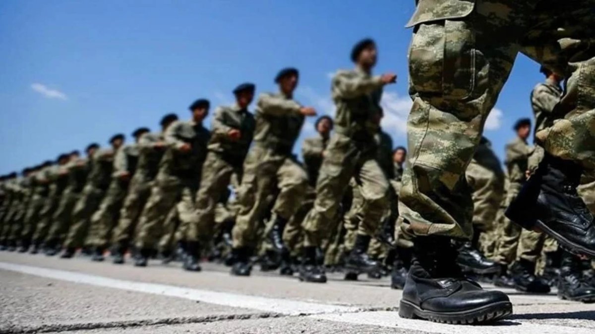 Askerlikte yeni dönem: Çifte vatandaşlara muafiyet gündemde