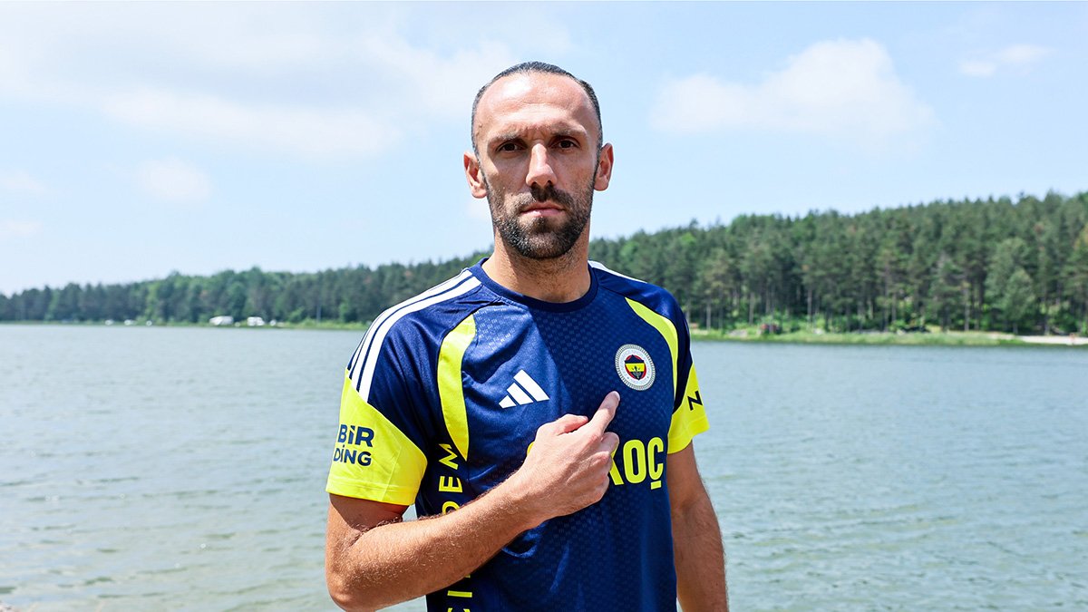 Topuk Yaylası'nda Muriqi alarmı: Fenerbahçe'nin yeni golcüsü idmanı sedyeyle terk etti