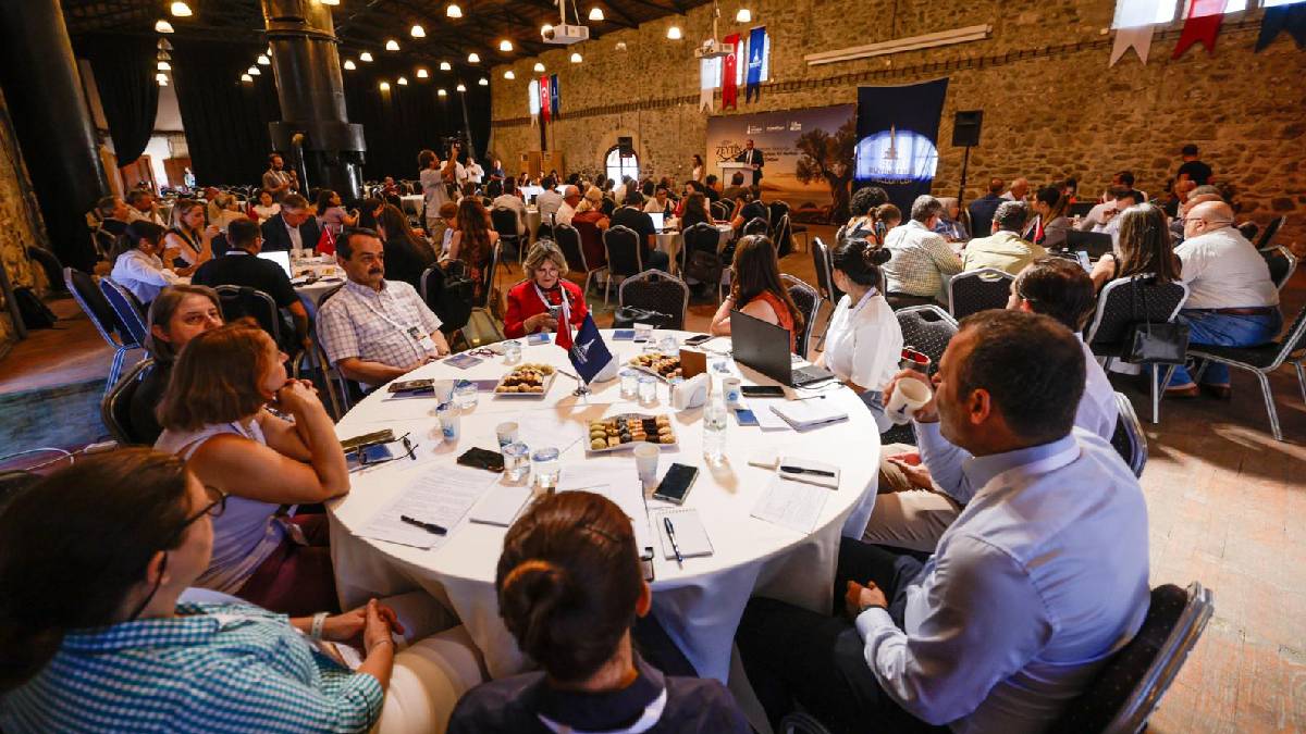 İzmir zeytininin yol haritası çiziliyor
