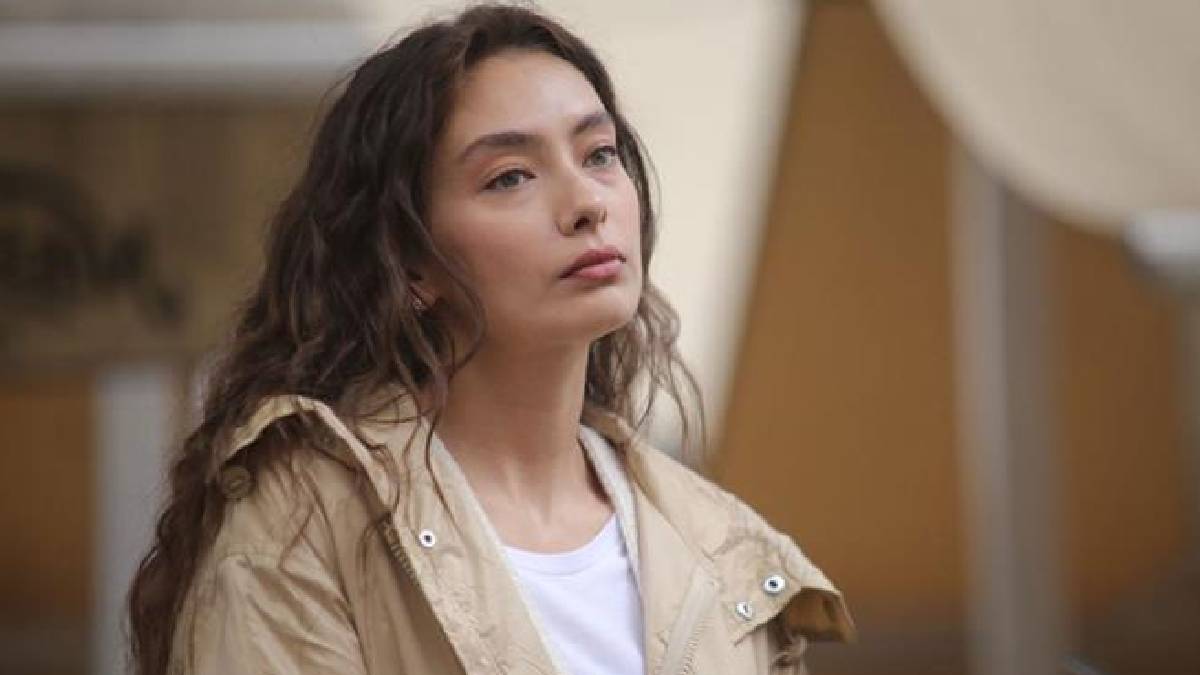 3 yıllık set hasreti sona eriyor! Neslihan Atagül ‘Çok heyecanlıyım’ diyerek açıkladı
