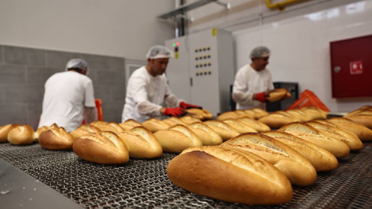 Halk Ekmek 4 yılda 30 milyon ekmek üretti: 25 çeşit ürün Antalyalıların sofralarına ulaştı