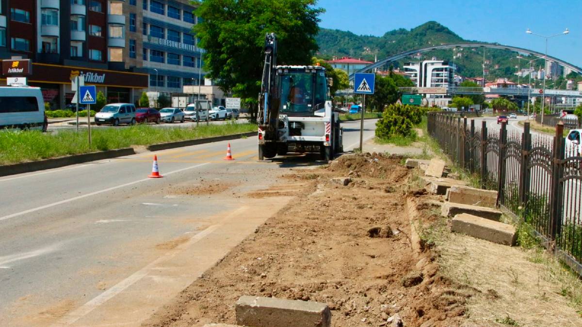 Giresun Belediyesi ekipleri şehrin her yerinde