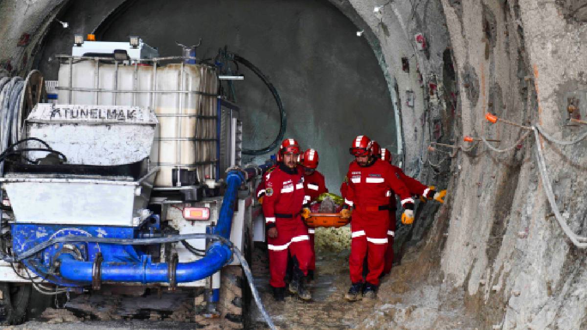 Dikimevi-Natayolu Hattı inşaatında 474 personelle tatbikat