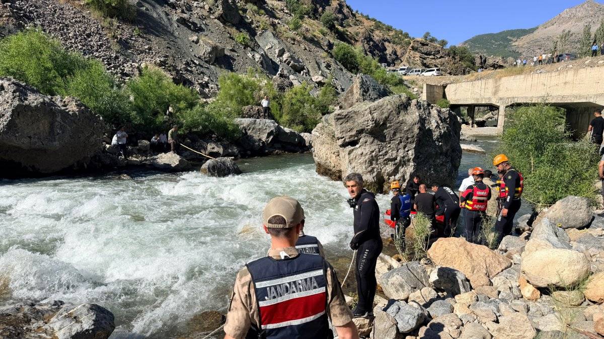 Bitlis'te derede kaybolan 2 kardeş ölü bulundu
