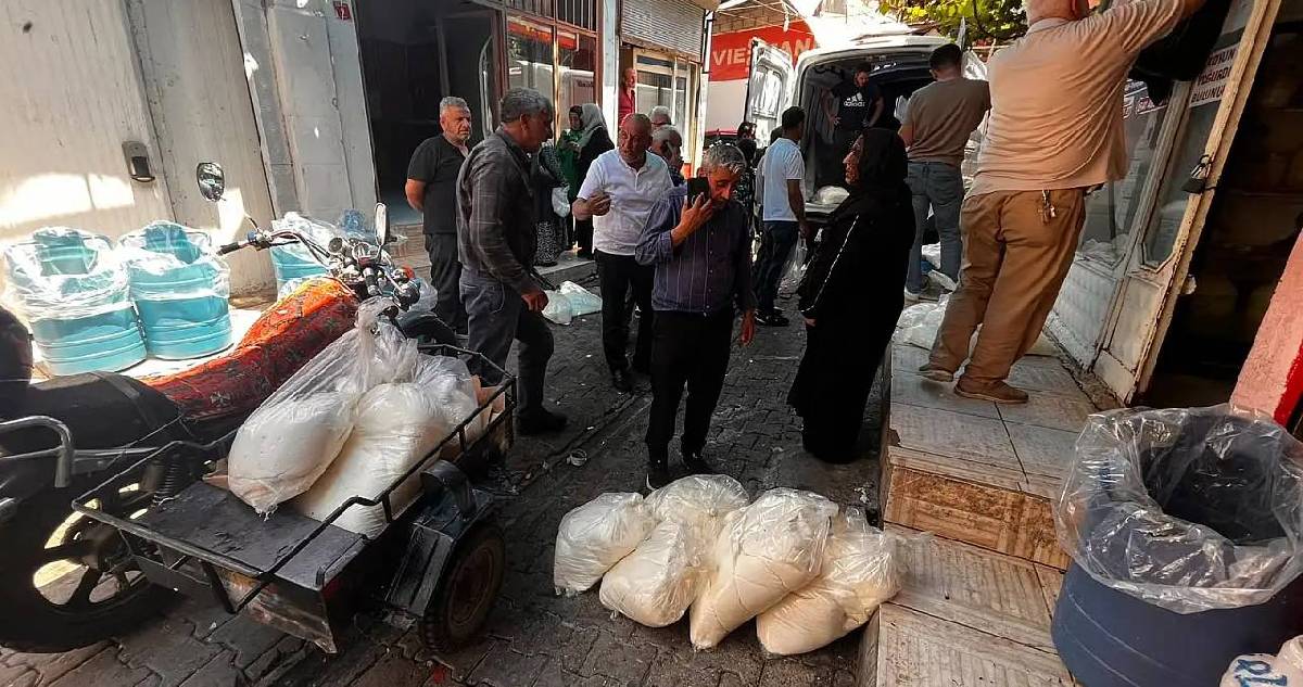Her sabah önünde kuyruk oluyor, kilosu 400 TL’ye satılıyor: Ağustos’a kadar üretiliyor, Türkiye’nin en iyileri arasında