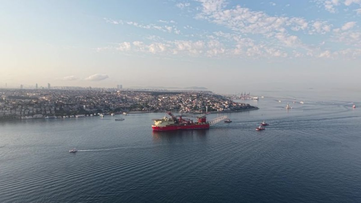İstanbul Boğazı gemi geçişine kapatıldı