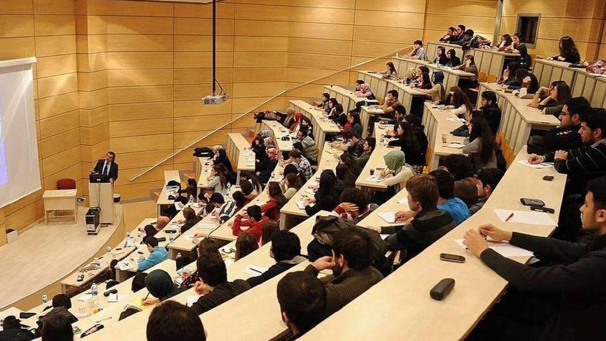 Öğrenci affı teklifi TBMM'ye sunuldu: Kimleri kapsayacak?