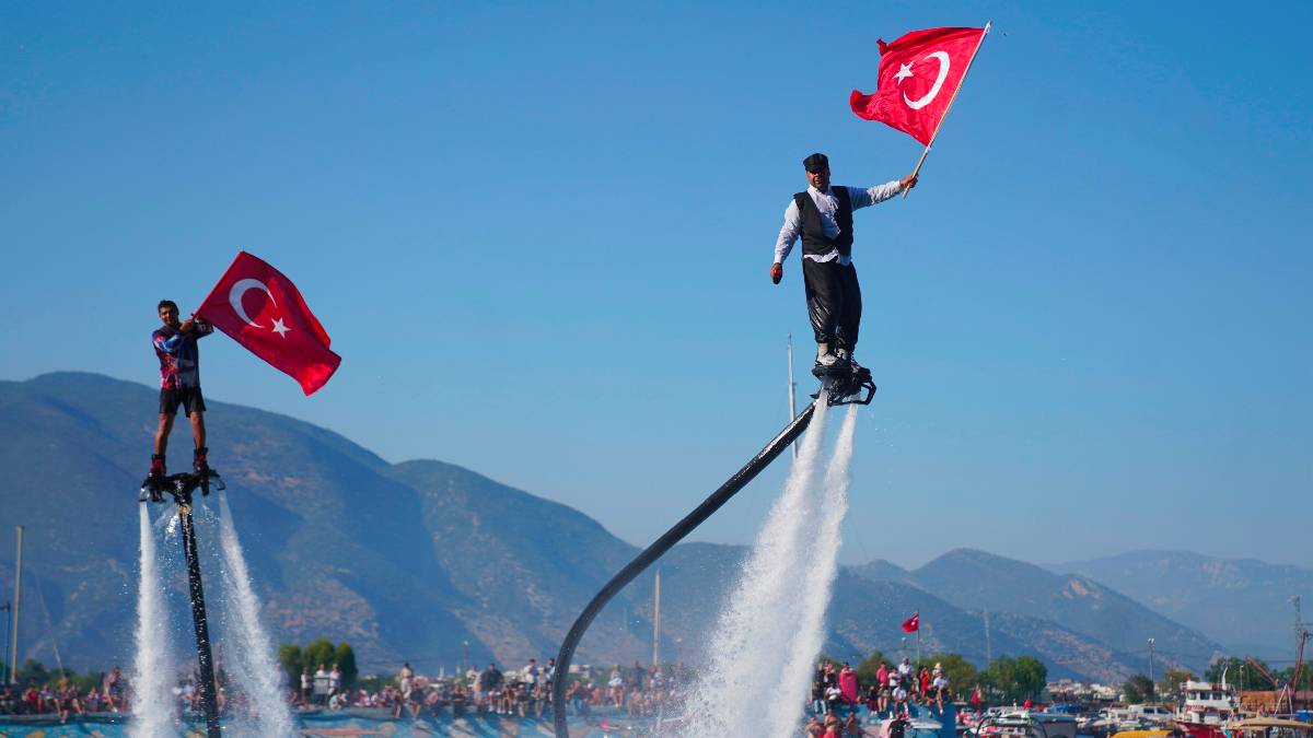 36. Finike Festivali ve 1 Temmuz Denizcilik ve Kabotaj Bayramı’nın 100. yılı coşkuyla kutlandı