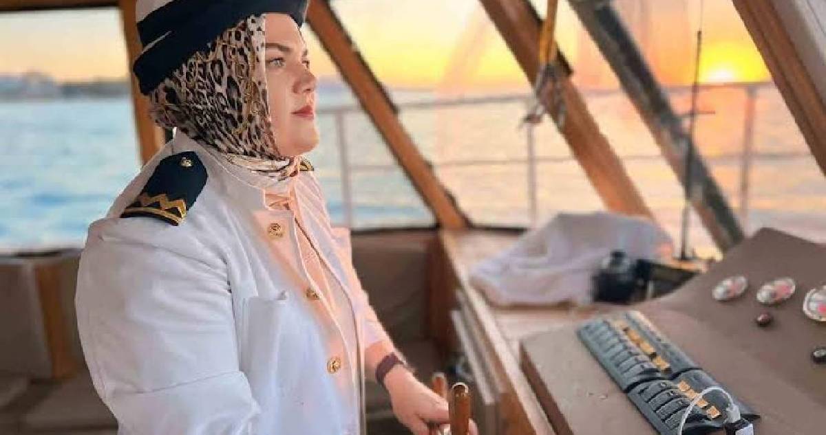 Van Gölü’nün ilk kadın kaptanı: Hem okuyor hem çalışıyor, azmiyle kadınlara ilham oluyor
