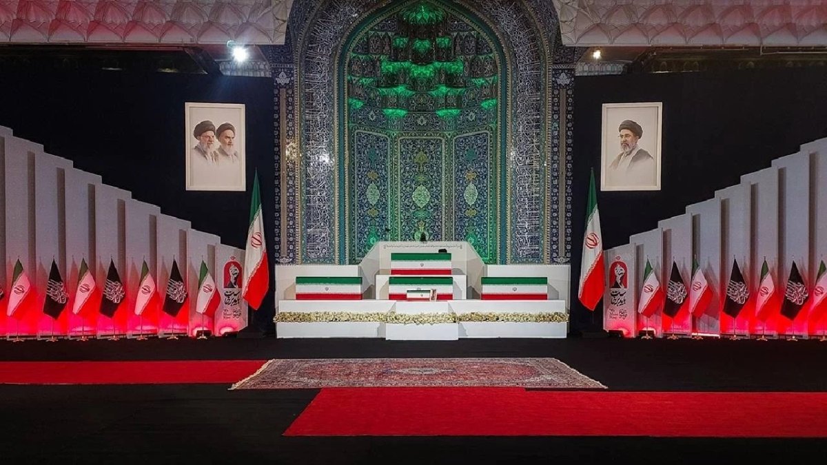 İran, Hamaney'in cenaze töreni nedeniyle Tahran hava sahasını kapatacak