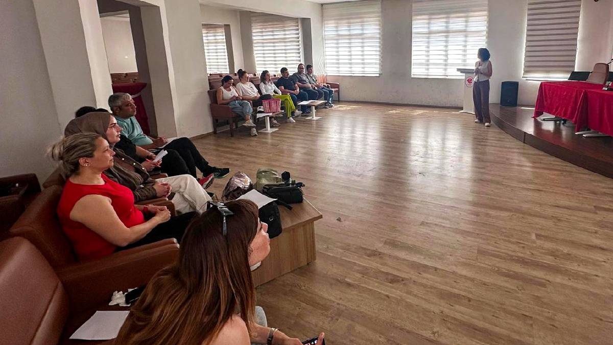 Başkan Anıl Yetişkin’den özel eğitim personeline psikolojik destek hamlesi