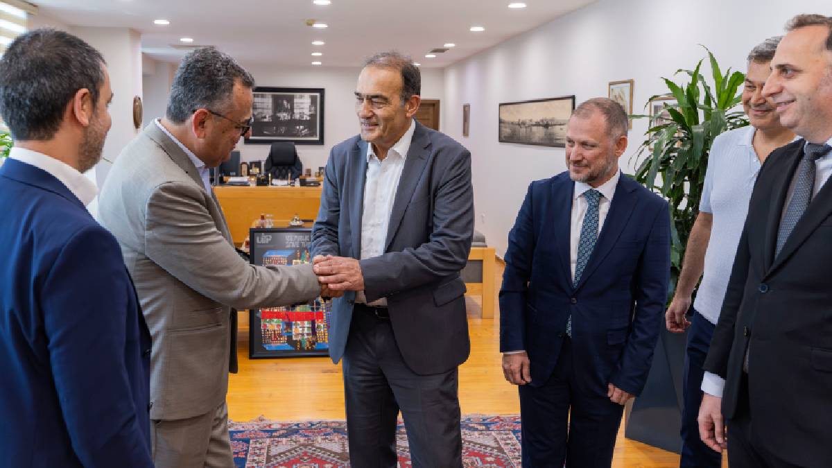 İzmir'in ulaşım modeli uluslararası takdir topladı