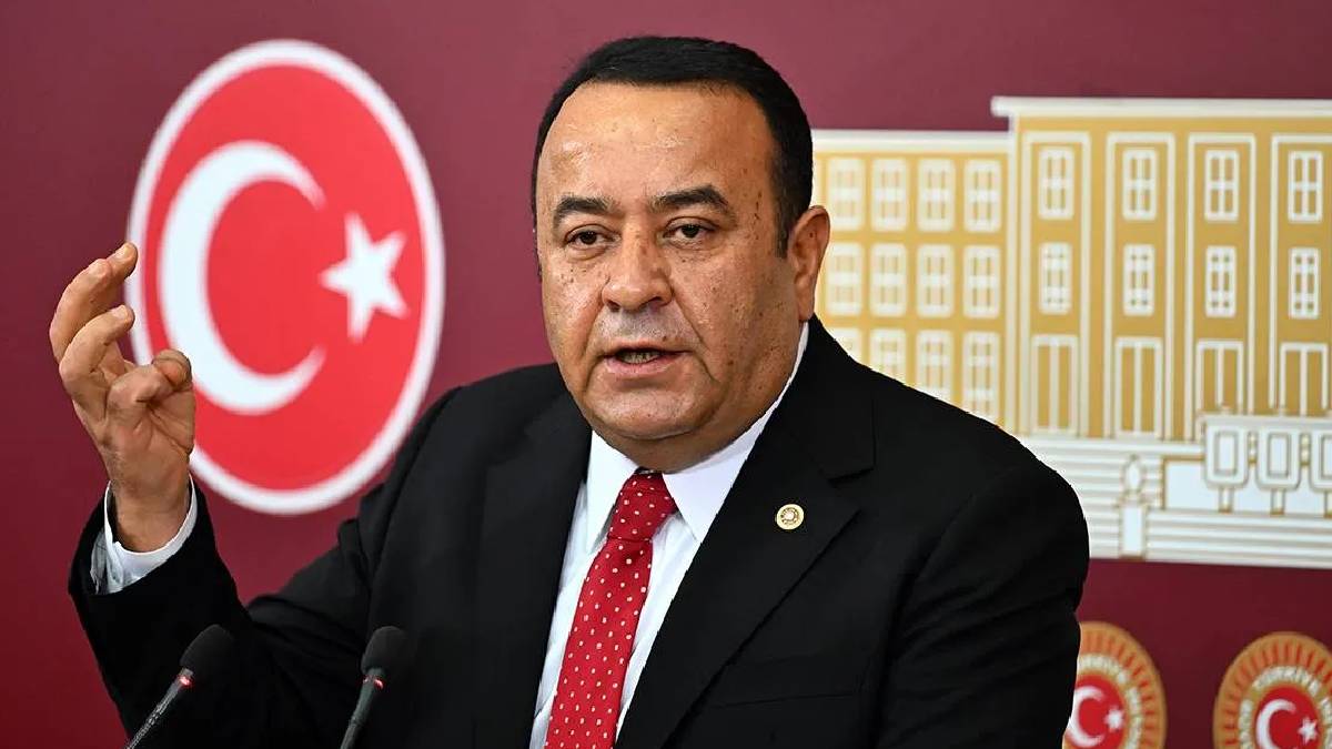 CHP'den ayrıldığını açıklamıştı: Adnan Beker’in istifasından hemen önce kardeşine gözaltı