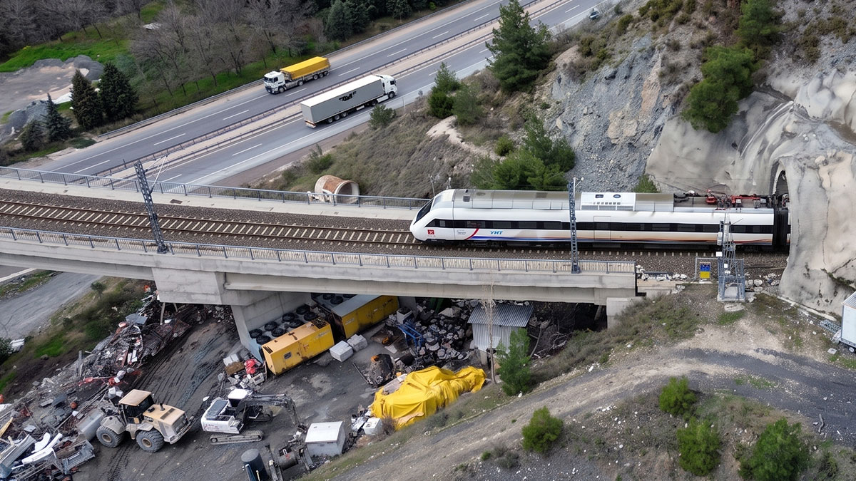 Trenler dakikalarca yavaşlamak zorunda kalıyordu: Çileli yolculuk sona erecek