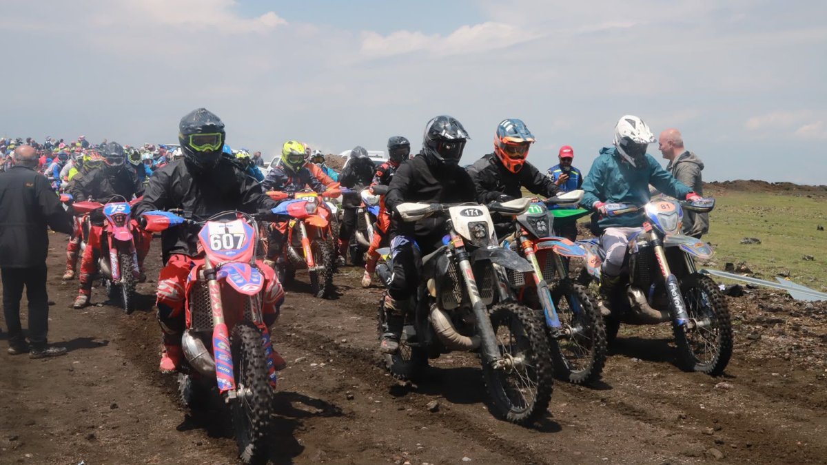 Ağrı'da ilk enduro heyecanı yaşandı