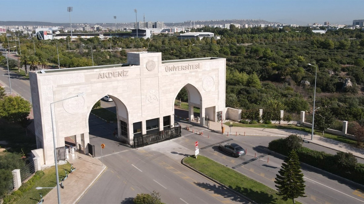 Öğretim görevlisinden 225 milyon liralık vurgun: 'Fransa'ya vedalaşmadan gitti'