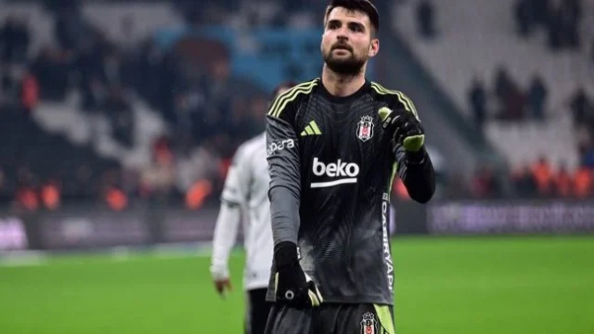 Beşiktaş'ta tarihi ayrılık resmileşiyor! Ersin Destanoğlu kimdir, hangi takıma transfer oluyor, kaç yaşında ve nereli?