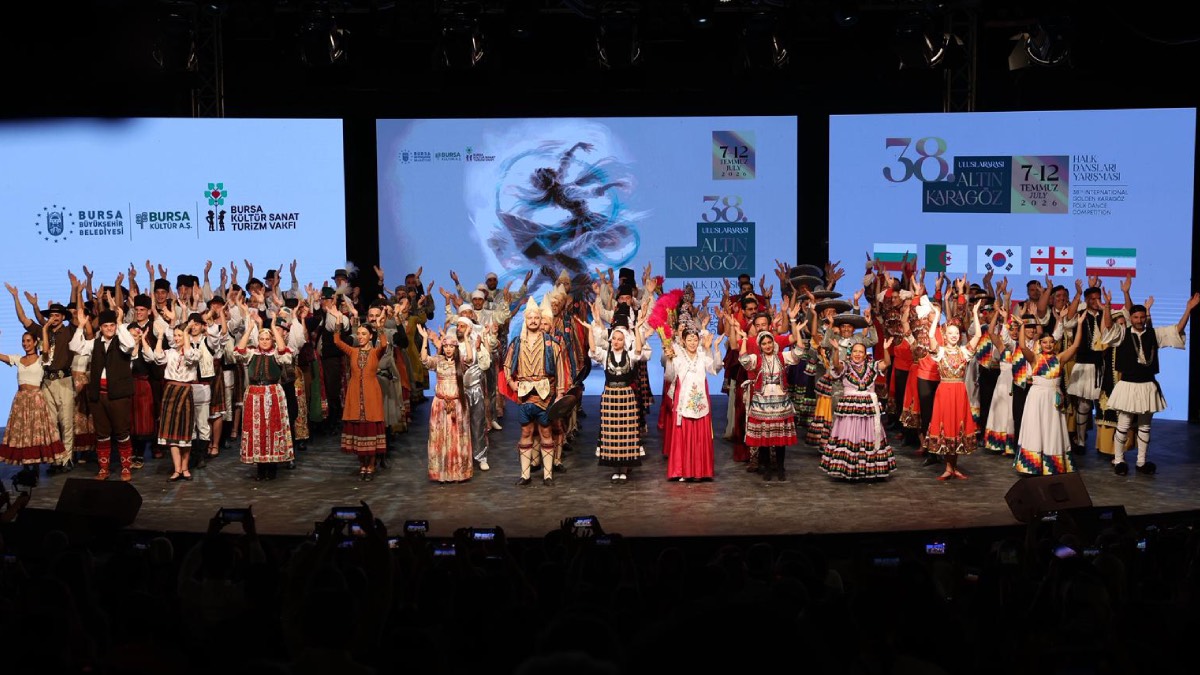 38. Uluslararası Altın Karagöz Halk Dansları yarışması Bursa’da başladı