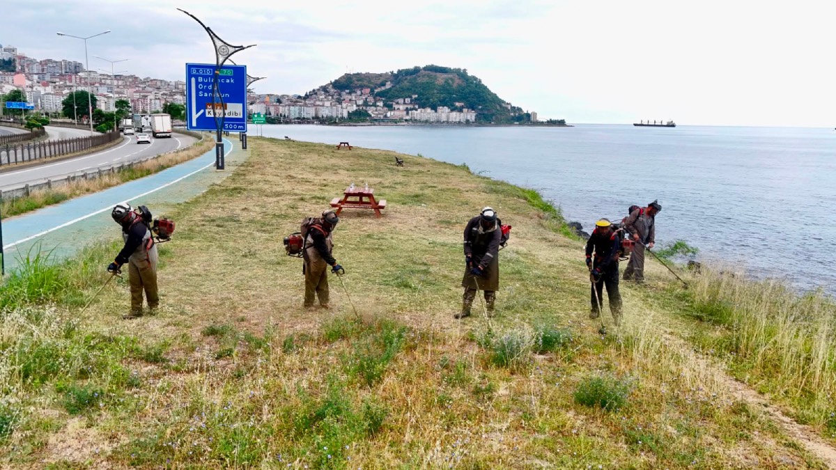 Giresun Belediyesi’nden sahil bölgelerinde çevre düzenleme çalışması