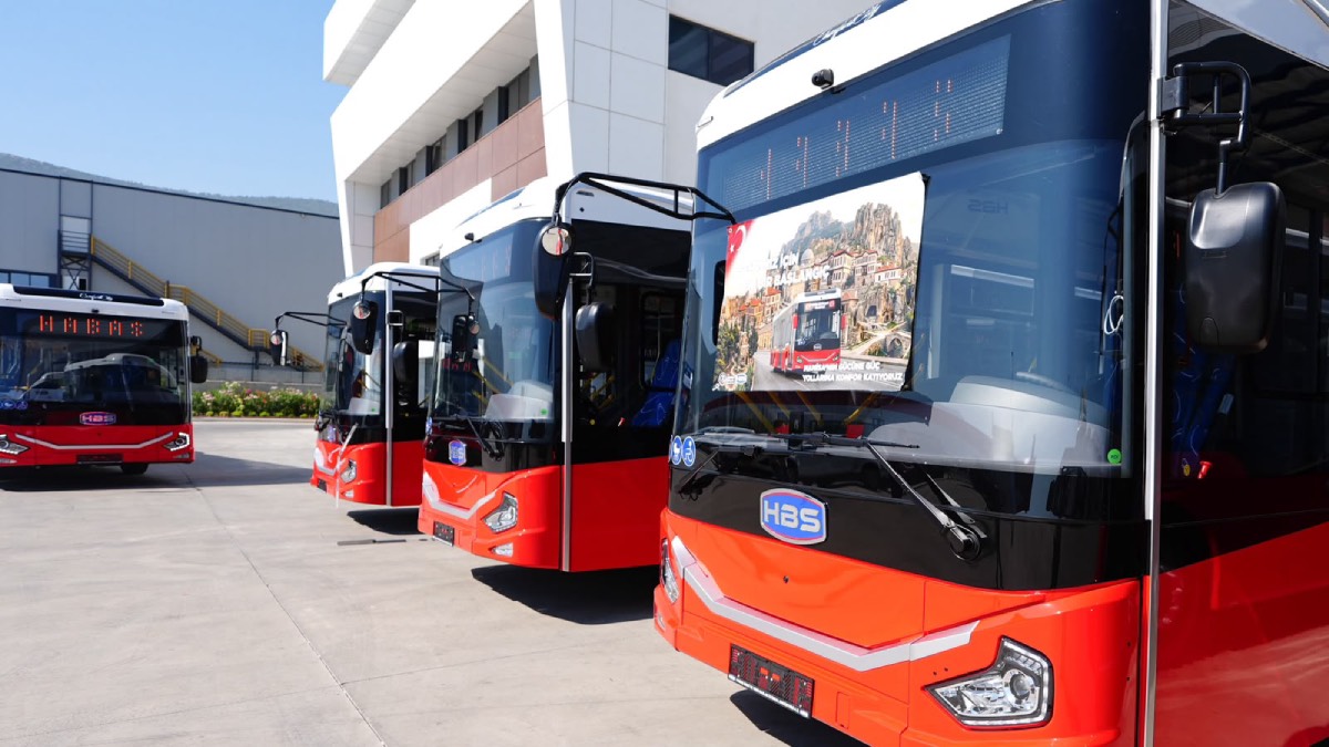 Manisa’da toplu ulaşım filosuna 15 yeni otobüs eklendi