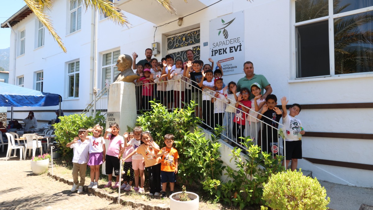 Antalya’da Sapadere İpek Evi ziyaretçilerini ağırlamaya devam ediyor