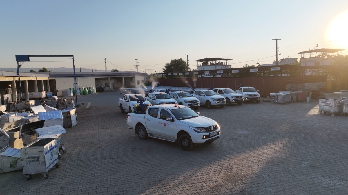 Aydın Efeler’de haşere mücadelesi ilçe genelinde devam ediyor