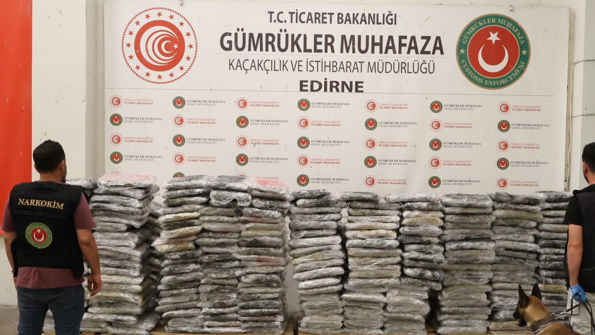 Kapıkule Gümrük Kapısı'nda 1,2 ton uyuşturucu ele geçirildi