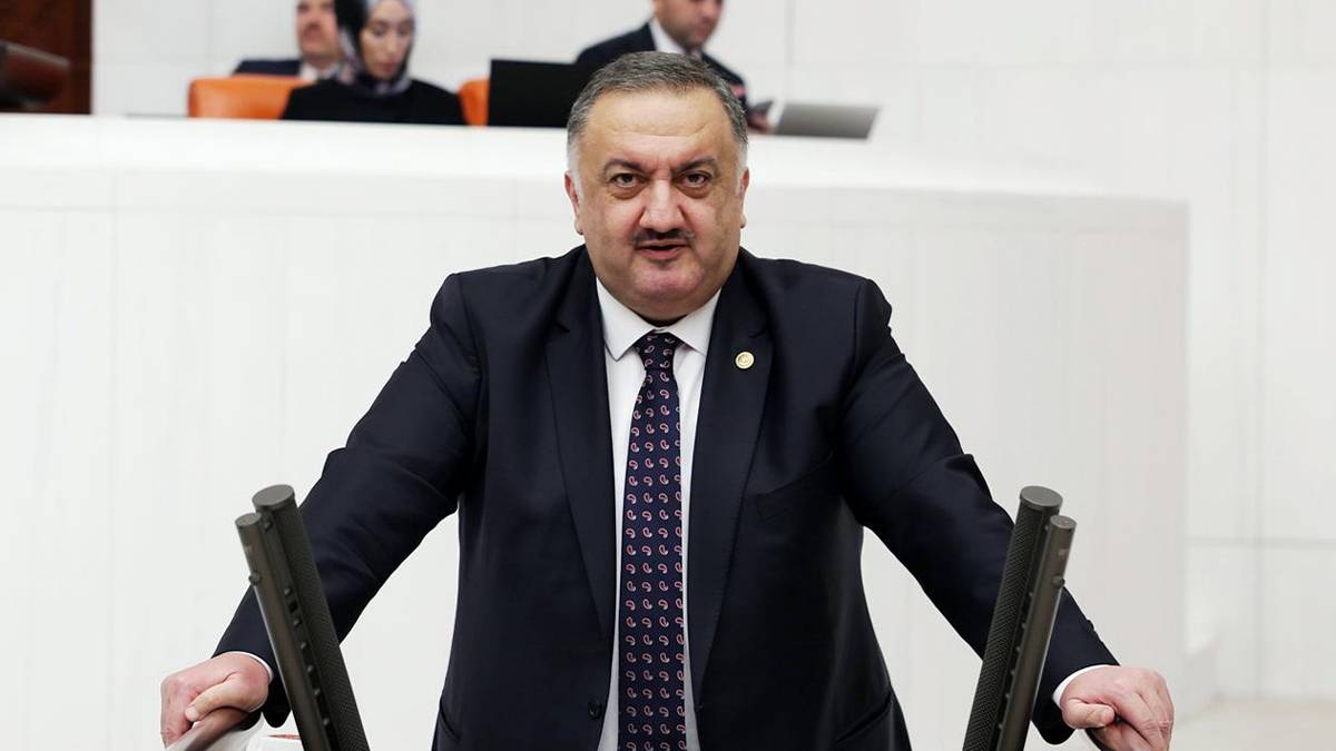 DEVA Partili Karal'dan Bakan Tekin'e "not şişirme" sorusu: Milyonlarca öğrencinin hakkına gölge düşürüyor