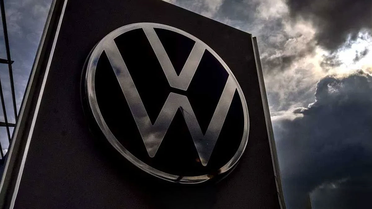 4 fabrikayı kapatmaya hazırlanan Volkswagen'den yeni karar: Efsane modeller üretimden kalkıyor
