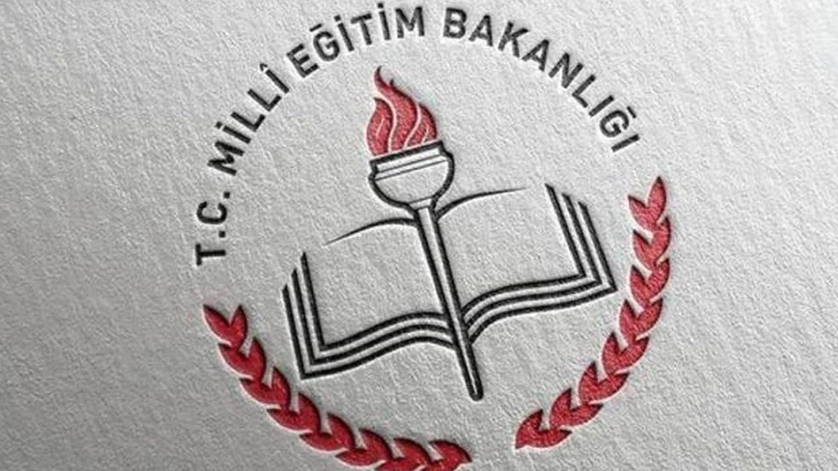 MEB'den  'fenomen öğretmen' kararı: Paylaşımlar yasaklanıyor