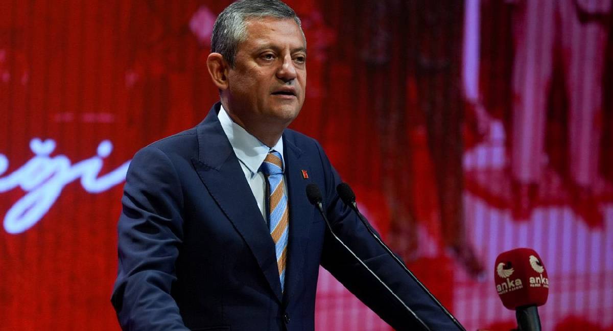 Özel yeni parti hazırlığını açıkladı: Bazı düğmelere şimdiden bastık