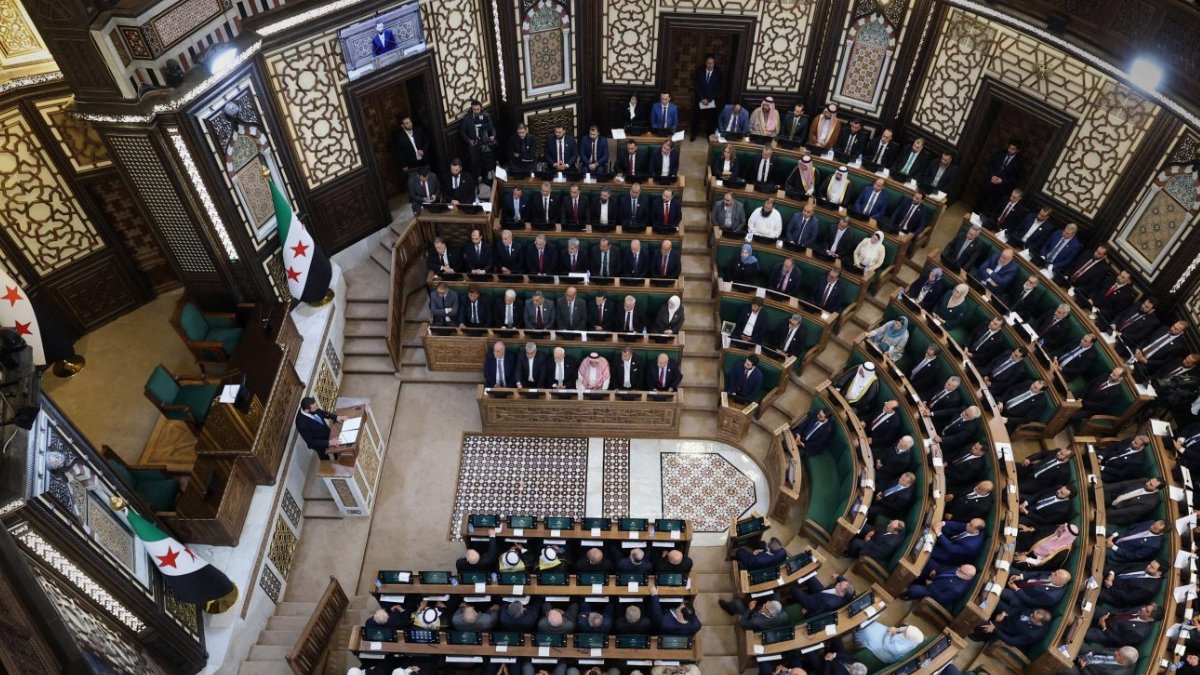 Esad sonrası Suriye'de ilk Halk Meclisi oturumu yapıldı
